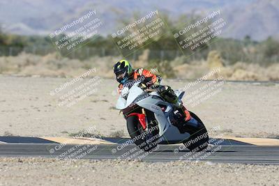 media/Dec-04-2025-Racers Edge (Thu) [[5ebc9f124d]]/3-B Group/1-Session 1 (Turn 7)/